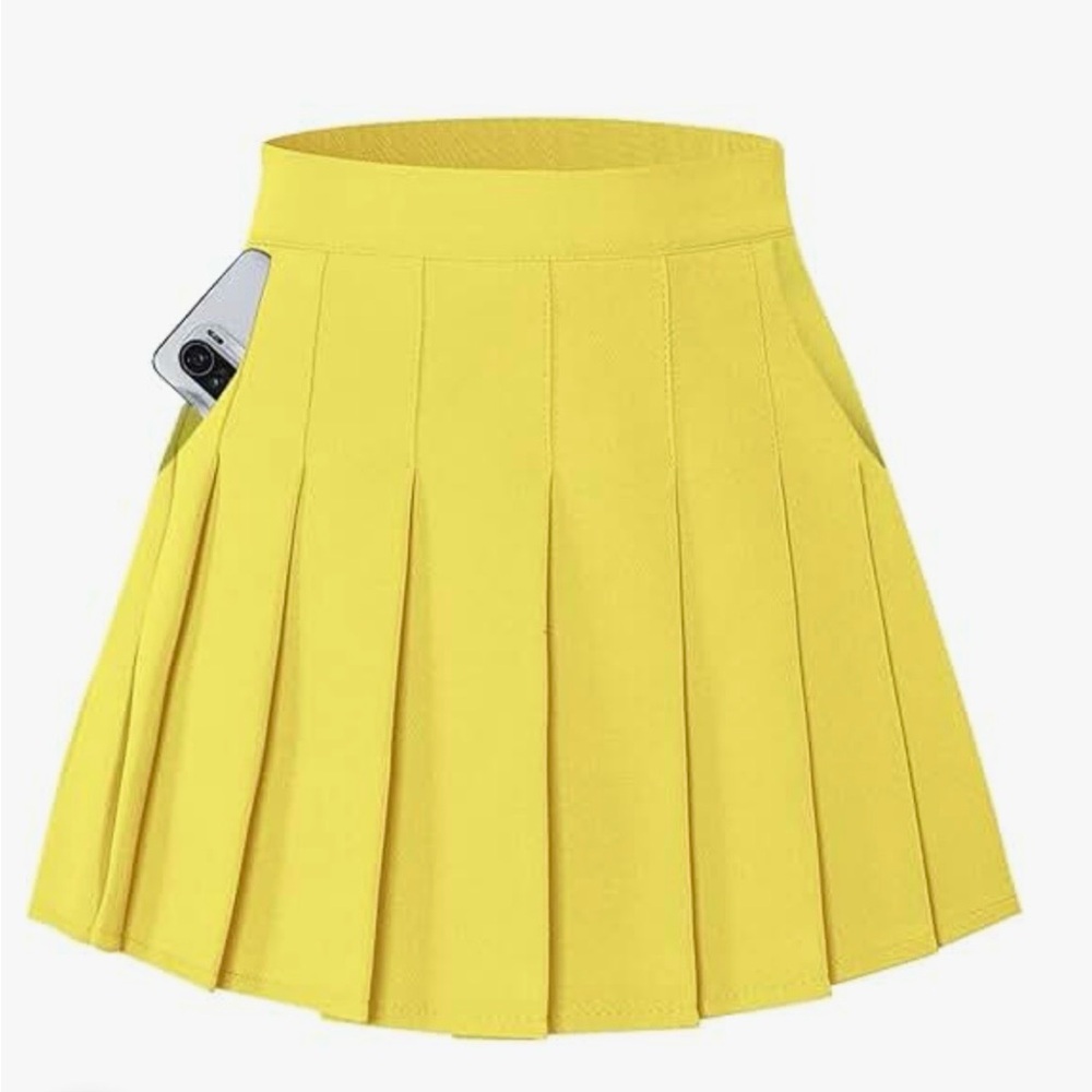 Girls Yellow Pleated Skirt with Side Pockets / Shorts Underneath 3T-4T